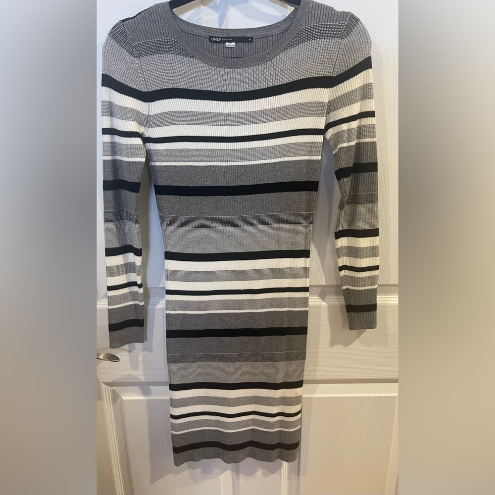 Only Striped Long Sleeve ribbed 2 Dresses medium stretchy thight medium - Picture 3 of 5